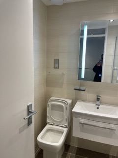 2 Bedroom First Floor Maisonette (Walking Distance to Uxbridge Town Center)