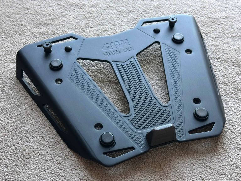 GIVI M8B Trekker Rack Rear Monokey Case Mounting Plate