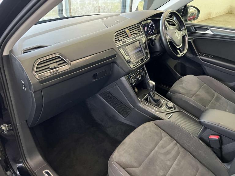 2017 Volkswagen Tiguan 2.0 TDi 150 4Motion SEL 5dr DSG ESTATE DIESEL Automatic