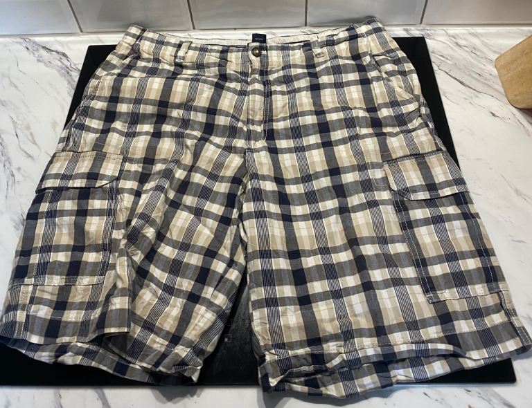 IZOD Men's Plaid Cargo Shorts – Size 36, Good Condition