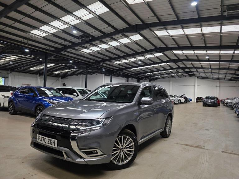 2020 Mitsubishi Outlander 2.4h TwinMotor 13.8kWh Exceed CVT 4WD Euro 6 (s/s) 5dr ESTATE Petrol/El...