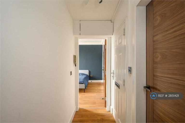 1 bedroom flat in Edinburgh, Edinburgh, EH1 (1 bed) (#2851421)