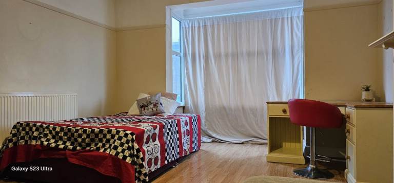  3 bedroom House for rent -Furnished 
