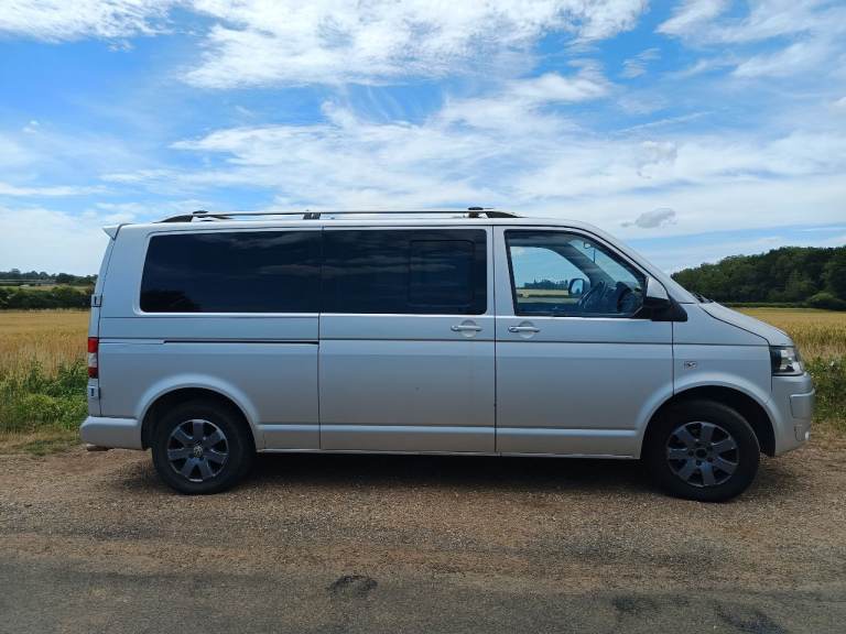 Volkswagen, TRANSPORTER SHUTTLE, MPV, 2010, Automatic, 1968 (cc), 5 doors