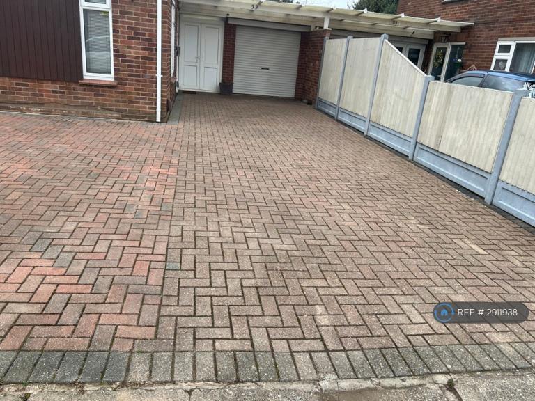 4 bedroom house in Van Dyck Road, Colchester, CO3 (4 bed) (#2911938)