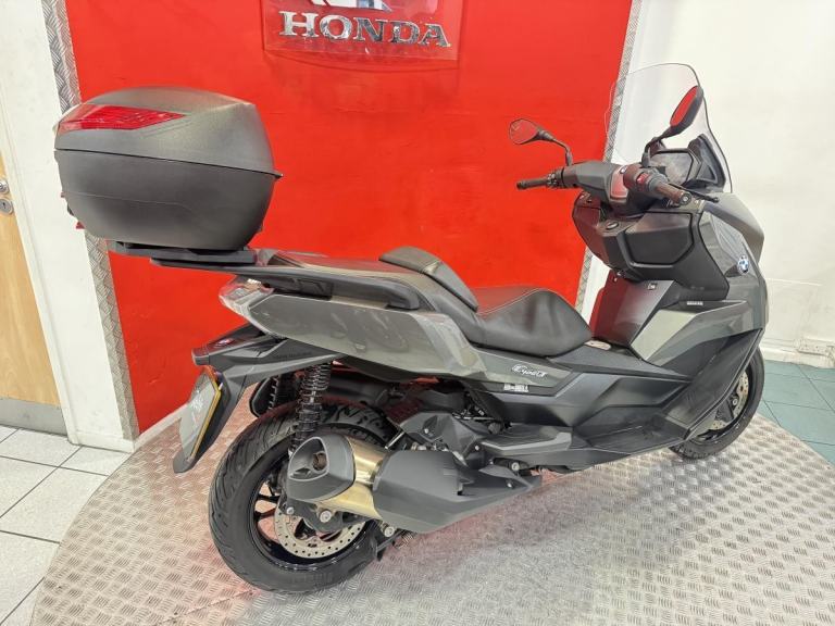 2022 '72' BMW C400 GT 