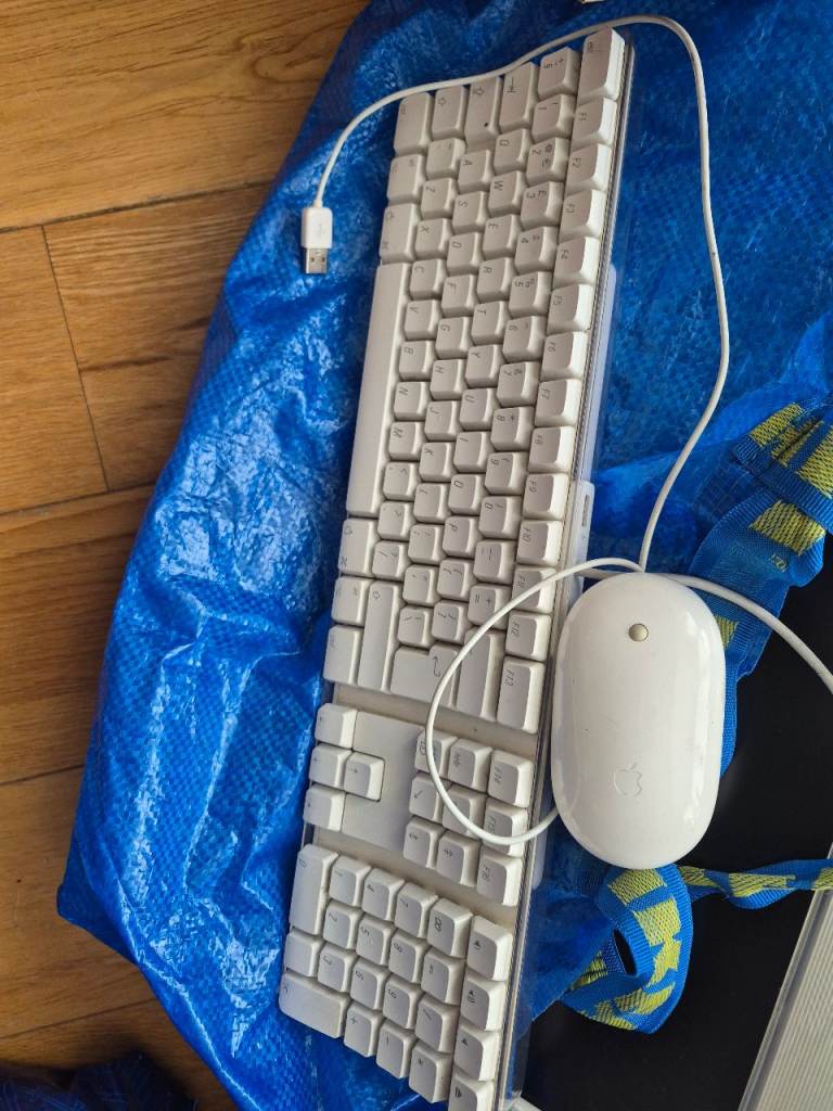 Apple USB Wired Keyboard and Mouse Set - Good Condition