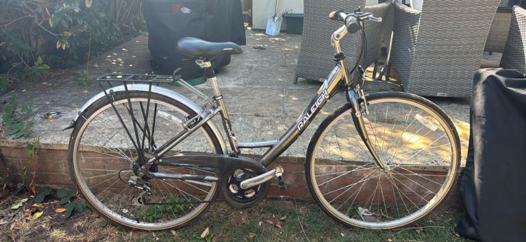Ladies Raleigh P2000 Bike