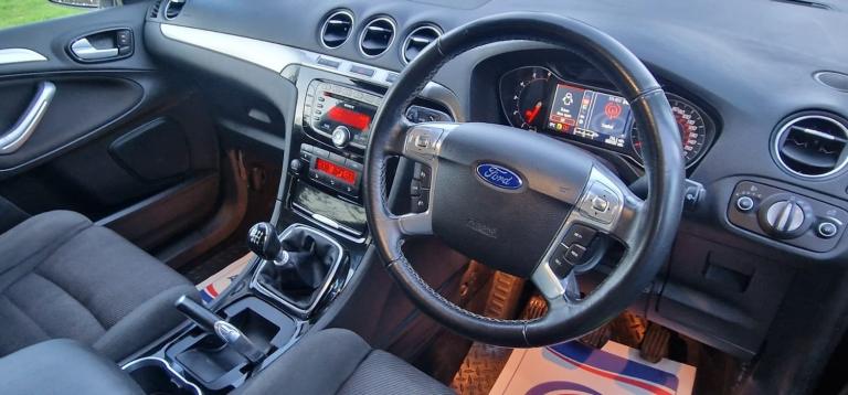 2013 Ford S-Max 2.0 TDCi 140 Titanium 5dr MPV Diesel Manual