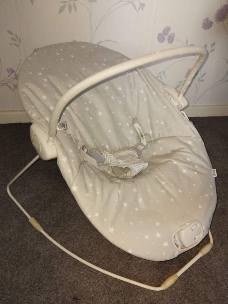 Baby bouncing chair
