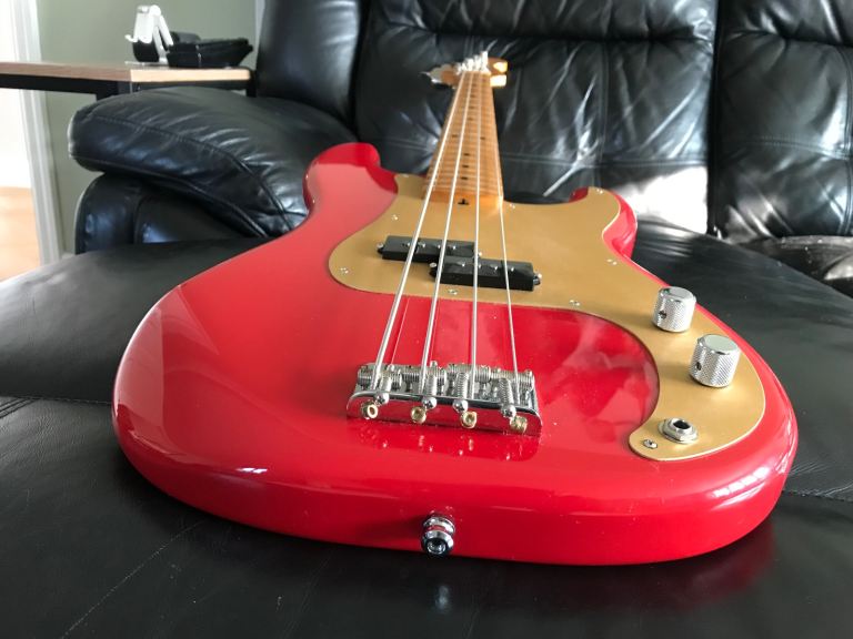 Fender Vintera '50s Precision 4 string  Bass guitar  (Dakota Red), great condition 