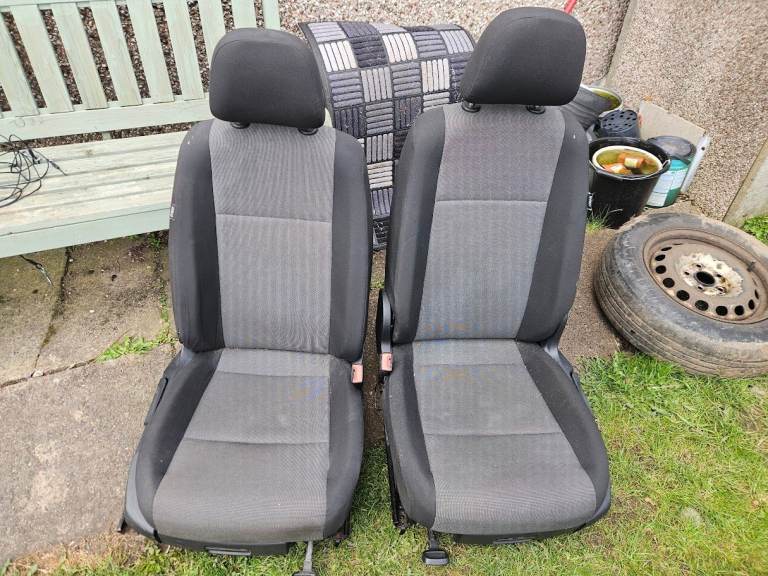 vw caddy seats