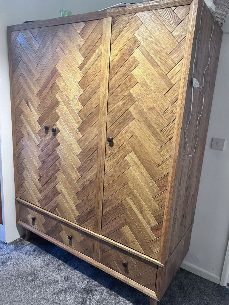 Wooden Wardrobe with Herringbone Pattern and Drawers – Good Condition
