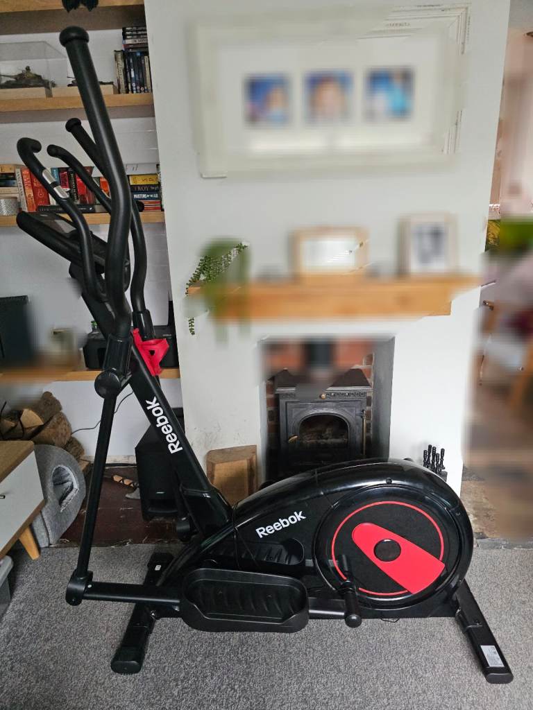 Reebok gx40s cross trainer 