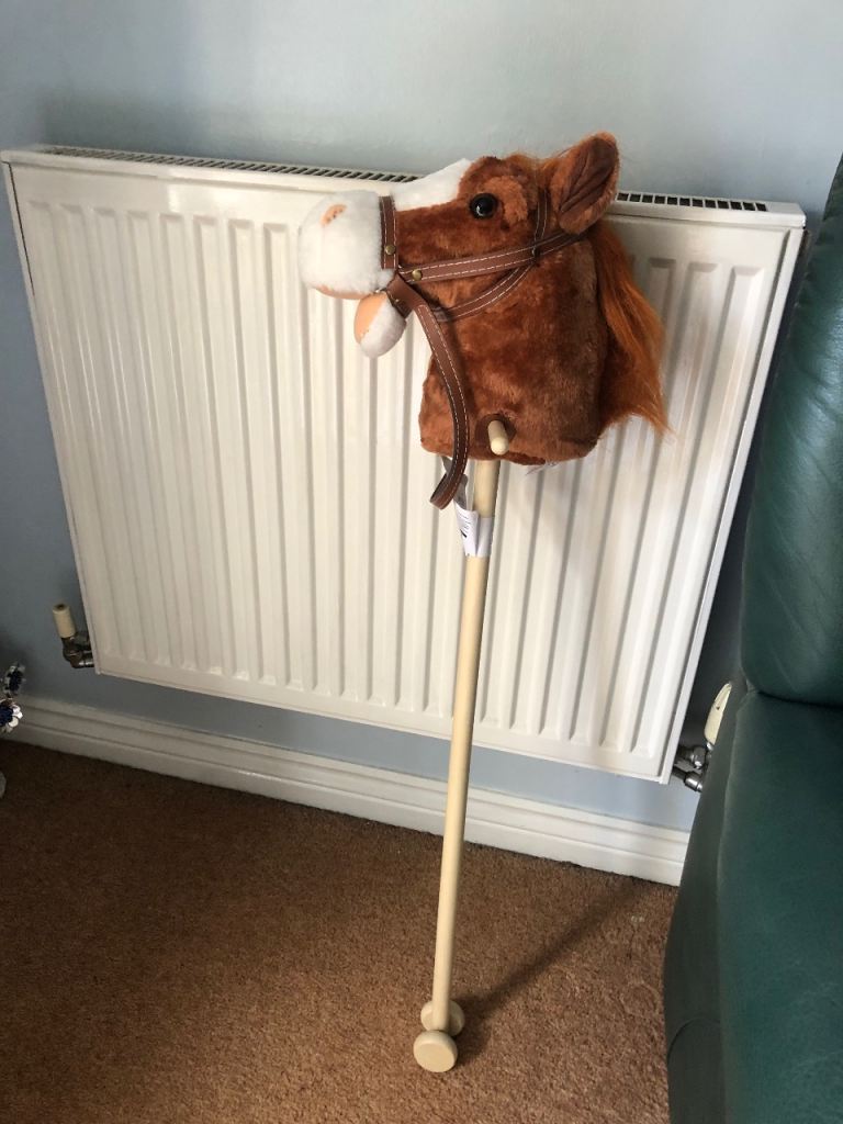 Toyrific Natural Hobby Horse with Sound – As Good As New