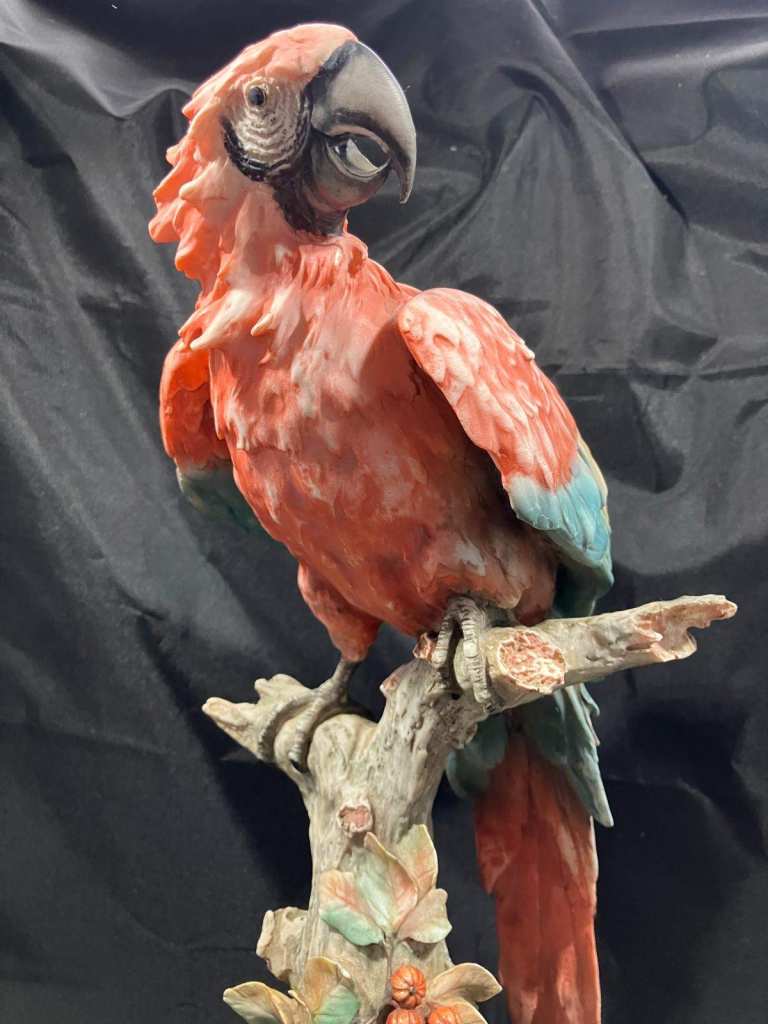 Giuseppe Armani Sculpture Macaw Parrot Porcelain Figurine
