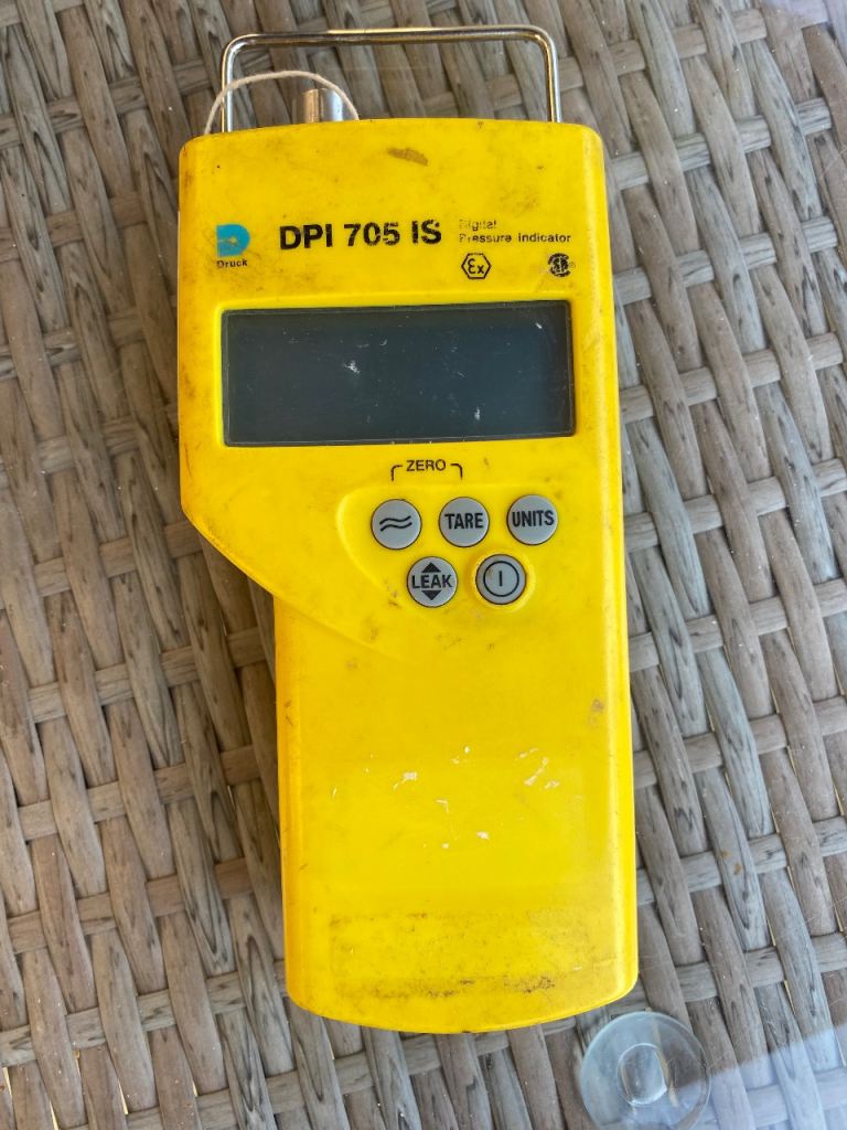 Druck DPI 705 IS Digital Pressure Indicator - Yellow, Fair Condition