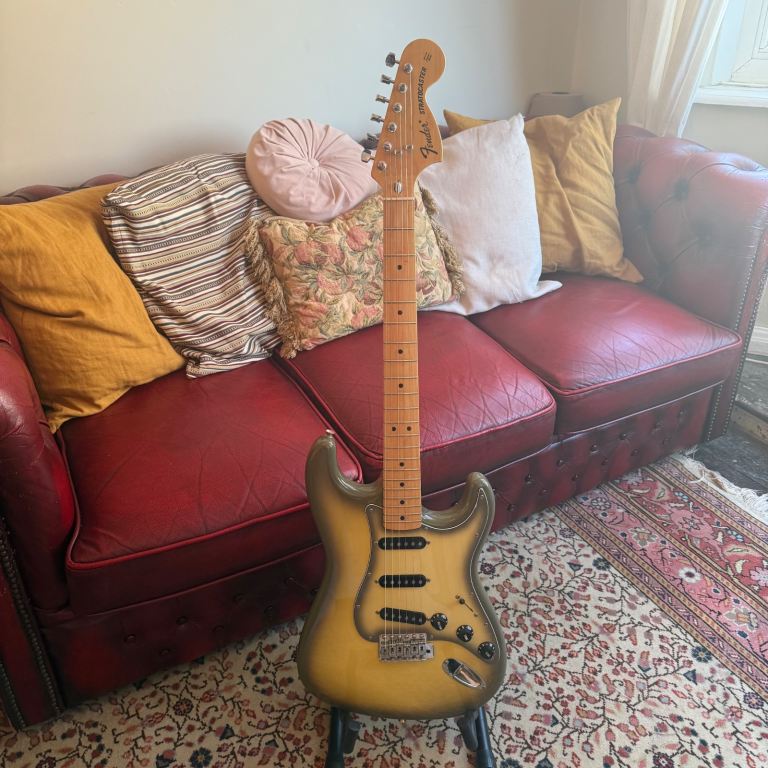 Fender Stratocaster Electric Guitar Crafted in Japan 2003 - Antigua - 1 of 400 Made