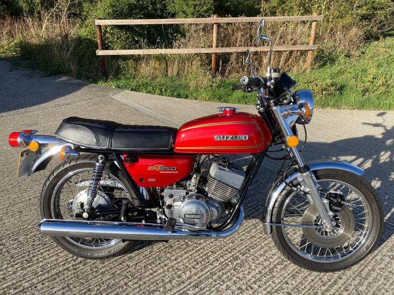 SUZUKI GT250, 1976, 10,719 MILES, LOVELY CONDITION CLASSIC TWO - STROKE