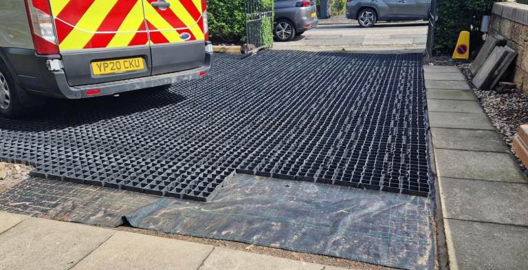 Heavy-Duty Gravel Grid Crates | Permeable Driveway Decking