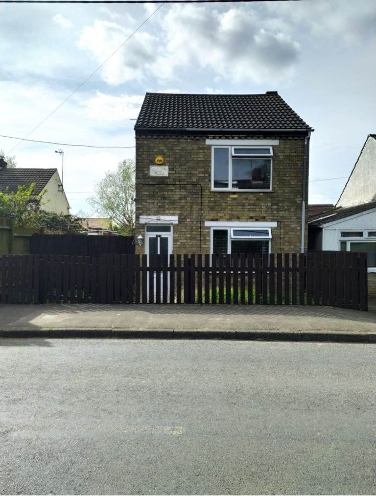 3 bedrooms detached house 