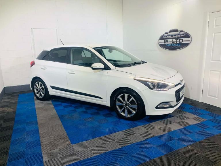 2016 Hyundai i20 1.2 Blue Drive Premium 5dr HATCHBACK Petrol Manual