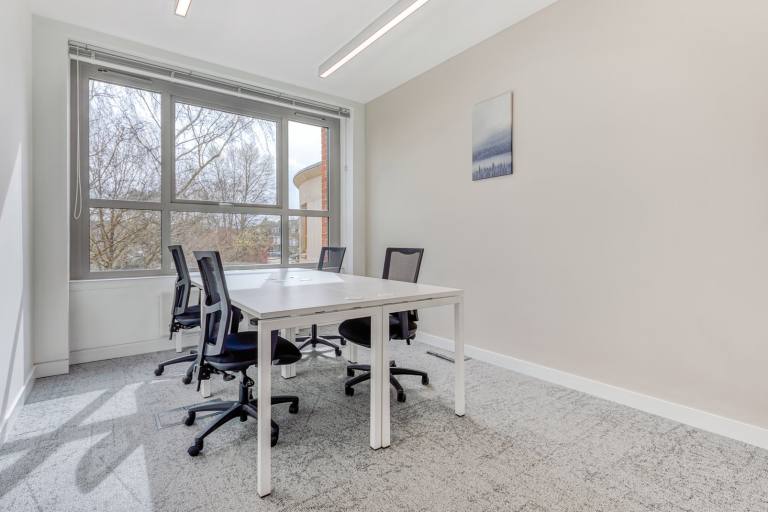 Epping - CM16 4BZ \ Office Space for Rent - 4 Workstations