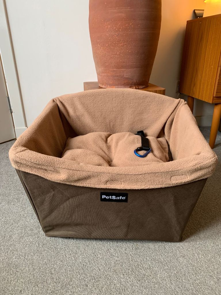 Dog car seat/booster seat