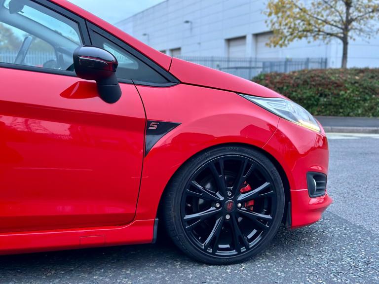 2016 Ford Fiesta 1.0 EcoBoost 140 Zetec S Red 3dr HATCHBACK Petrol Manual