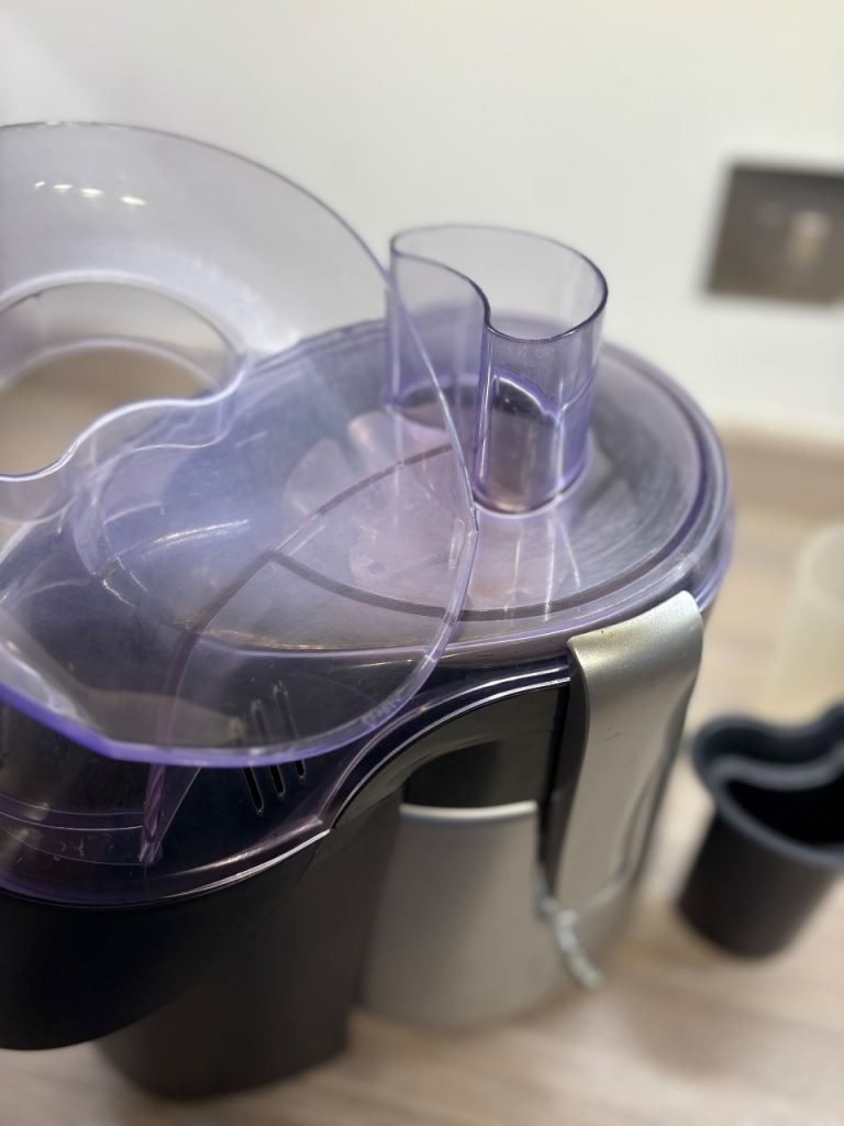 Breville Juice Fountain Junior JE22  Silver/Black 