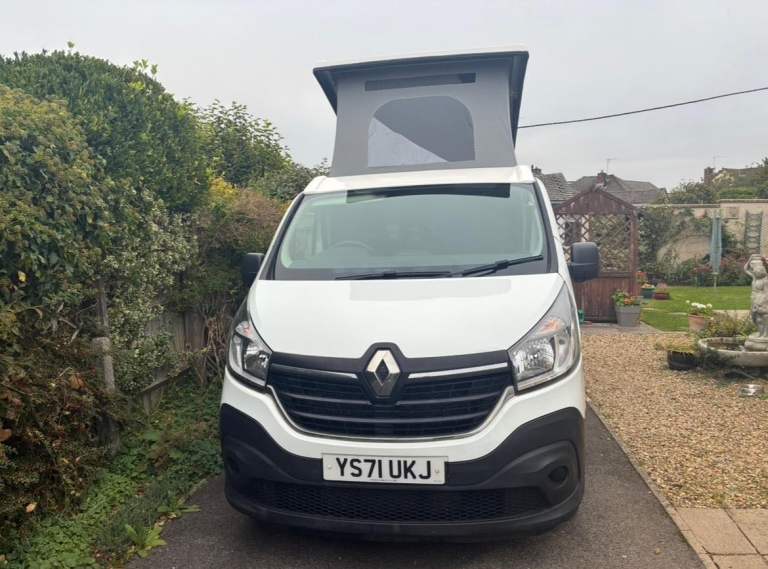 Vivaro/trafic campervan 4 berth