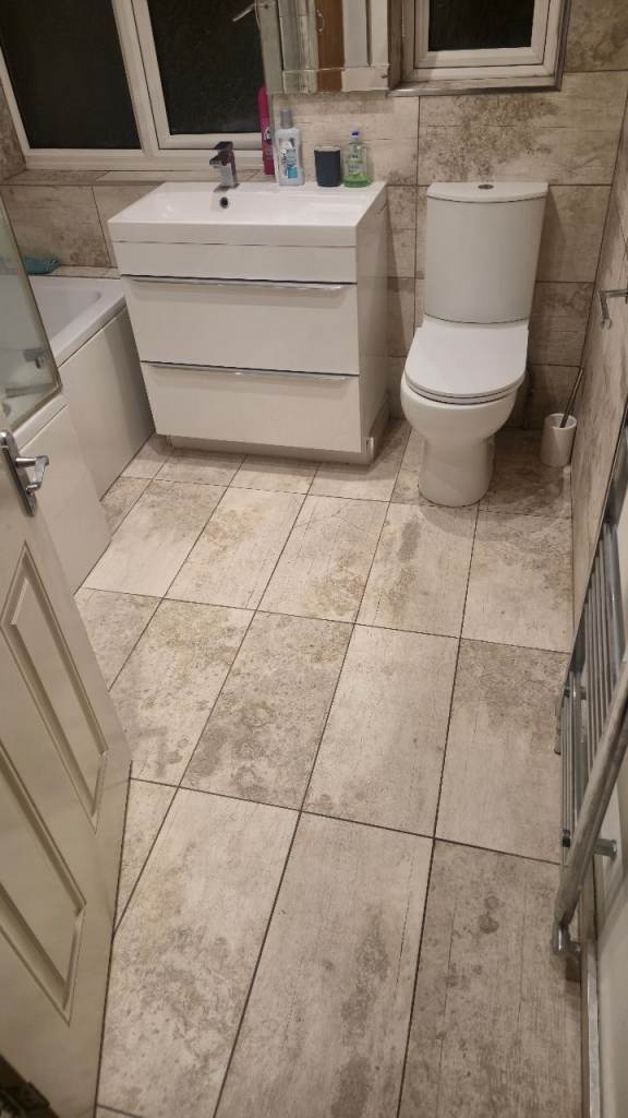 2 Large bedrooms in shared house. 