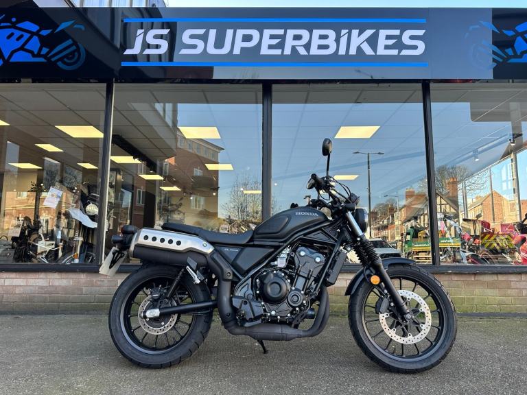 HONDA CL500 A-P STREET SCRAMBLER 2023 - ONLY 390 MILES. HEATED GRIPS, SADDLE BAG