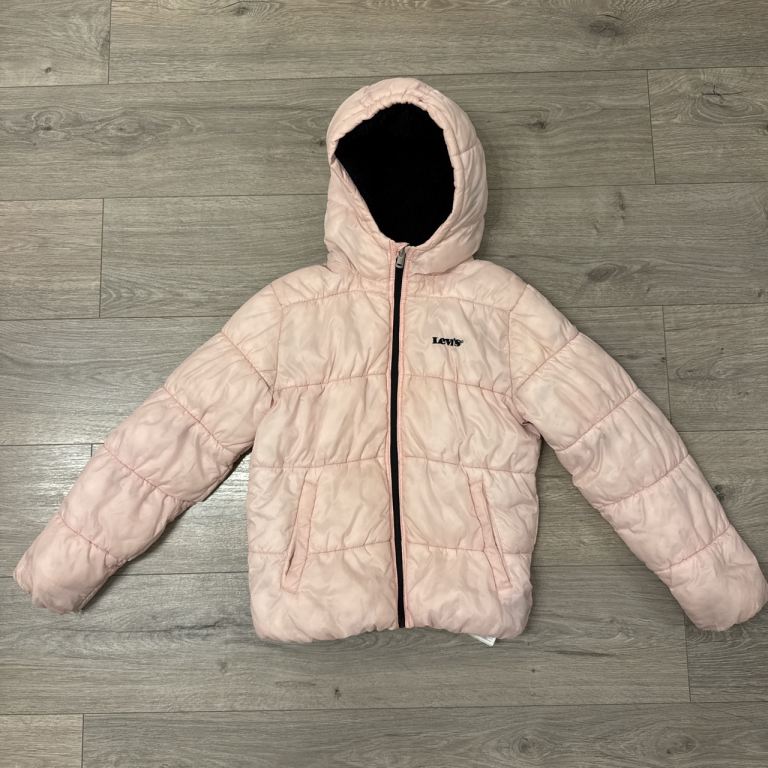 Girls Levi's pink puffer jacket with black fur lining - UK 12 