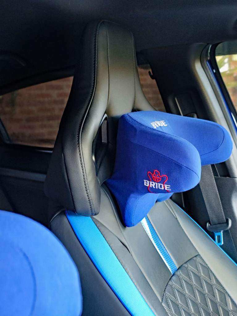 Plug-in Racing Seat Headrests ( pair )