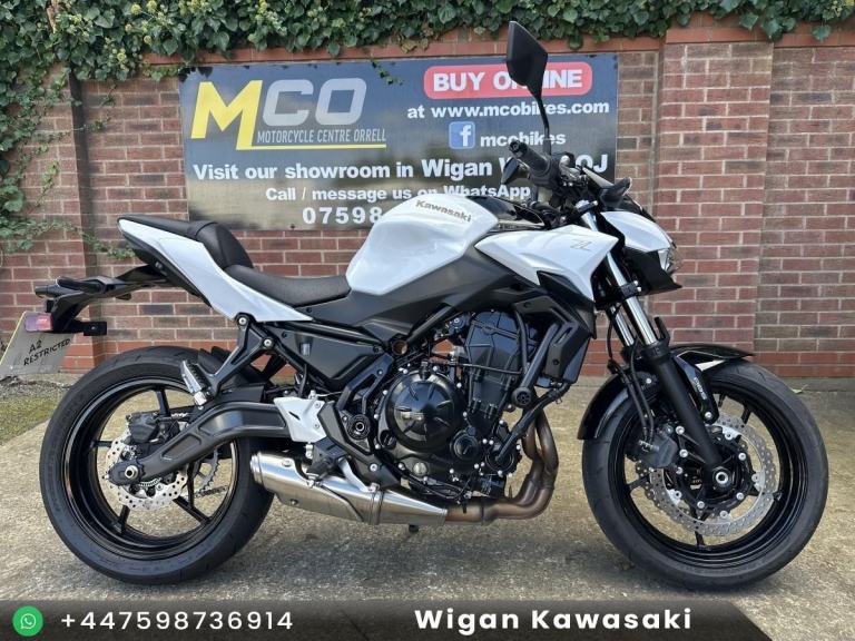 Kawasaki Z650 A2 restricted 26reg 3032miles FSH Excellent condition