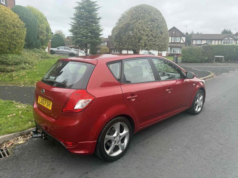 2010 Kia Ceed 1.6 3 5dr HATCHBACK Petrol Manual