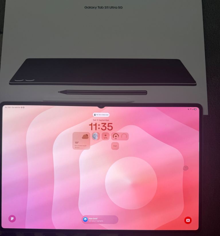 Samsung Galaxy Tab S8 Ultra 5G - As Good As New, Grey