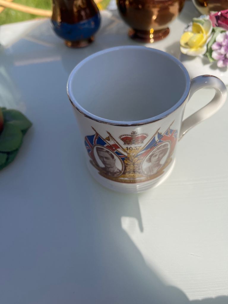 Selection  of quality antique orniments 