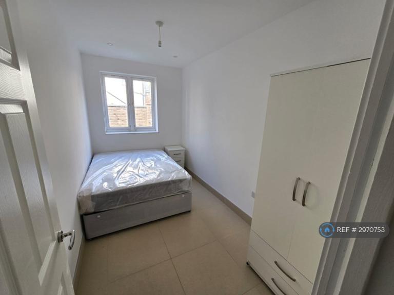 1 bedroom in Dafforne Road, London, SW17 (#2970753)