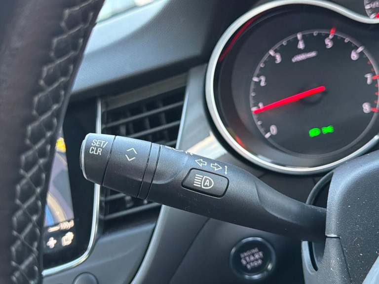 2022 Vauxhall Crossland Ultimate Turbo HATCHBACK Petrol Manual