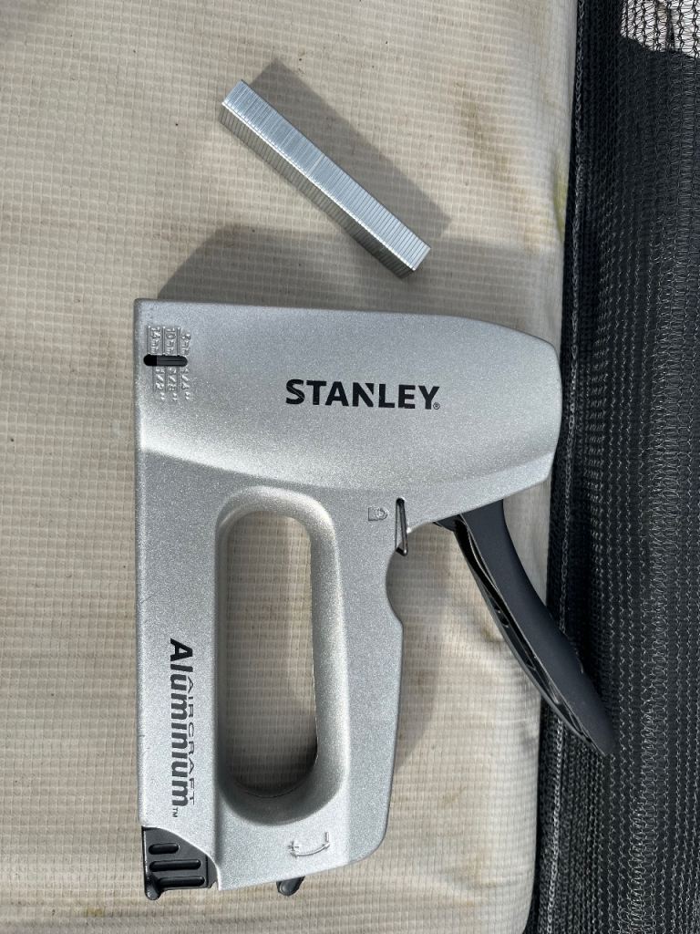 Stanley TR150HL SharpShooter Heavy Duty Staple Gun - with staples 