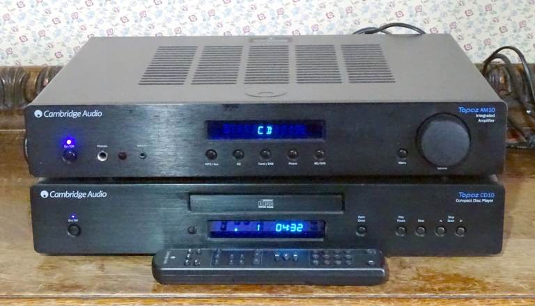 Cambridge Audio Topaz AM10 Amplifier & CD10 CD Player - with new remote - Good Condition