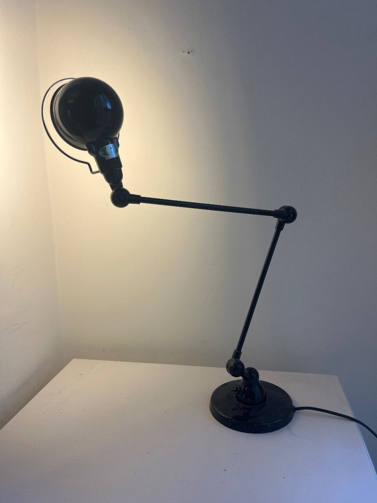 Black Metal Desk Lamp – Adjustable & Good Condition