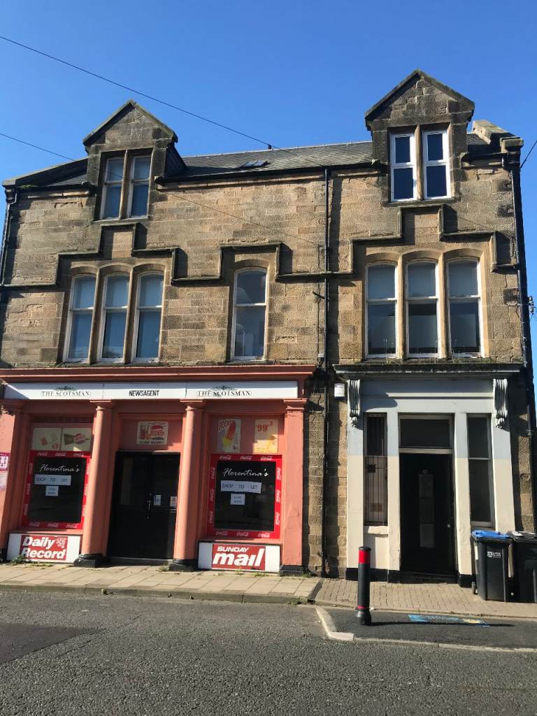 LARGE FULLY FURNISHED, HMO, 3/4/5 DOUBLE BEDROOMS, MAIN DOOR, DOUBLE UPPER FLAT 