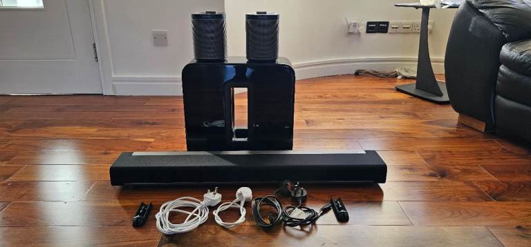 🔥 Complete Sonos Home Cinema Set – Playbar, Sub & 2× Play:1 (Gen 2) – £850 – Excellent Condition 🔥