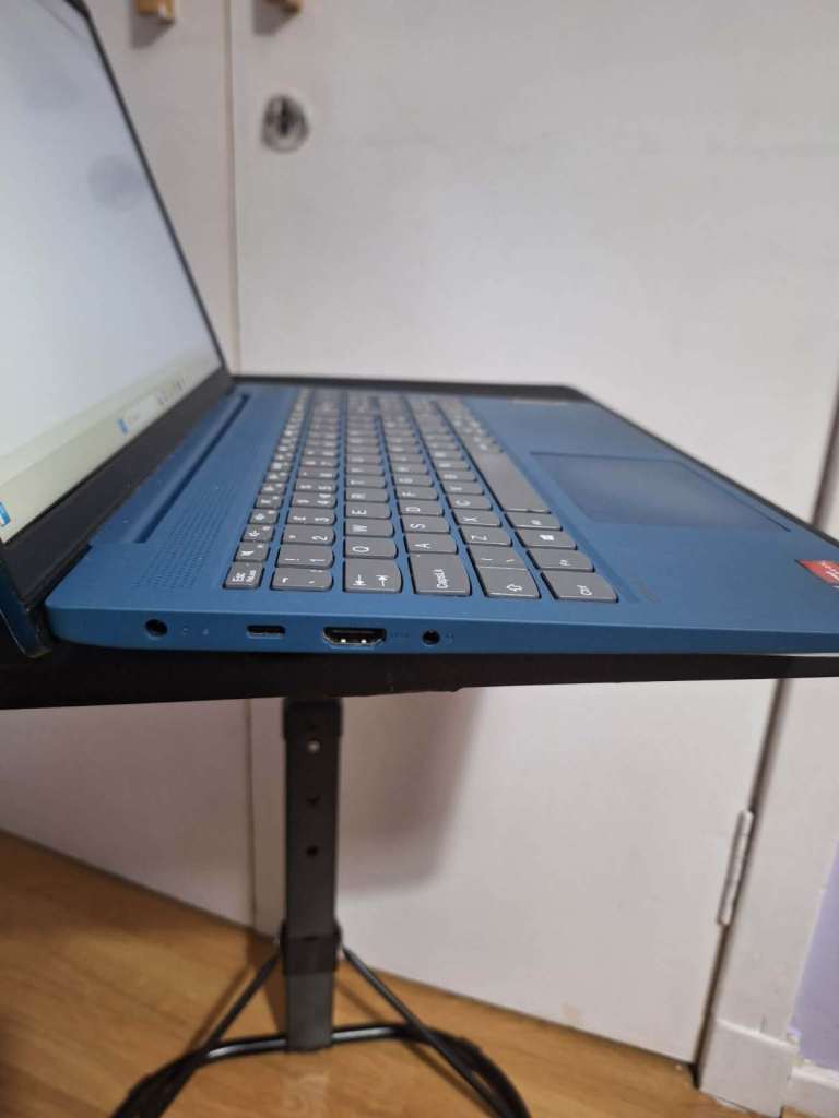 Lenovo Ryzen 5,AMD Radeon Graphics.8gb ram,256gb ssd,laptop, £140.00 ...