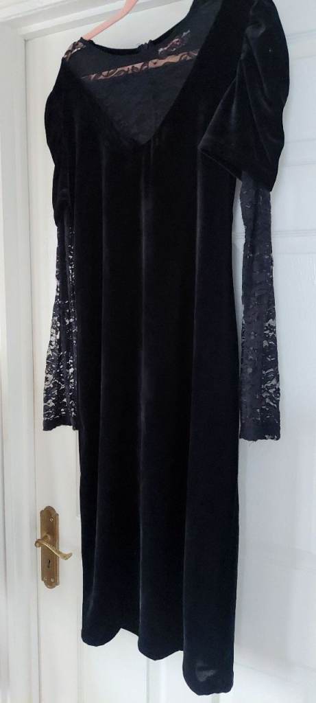 Size M/L Cushh Black Velvet Dress