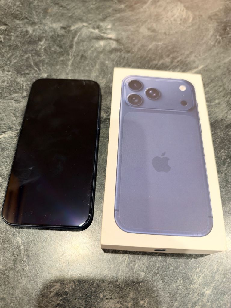 iPhone 17pro max 256gb blue like new 