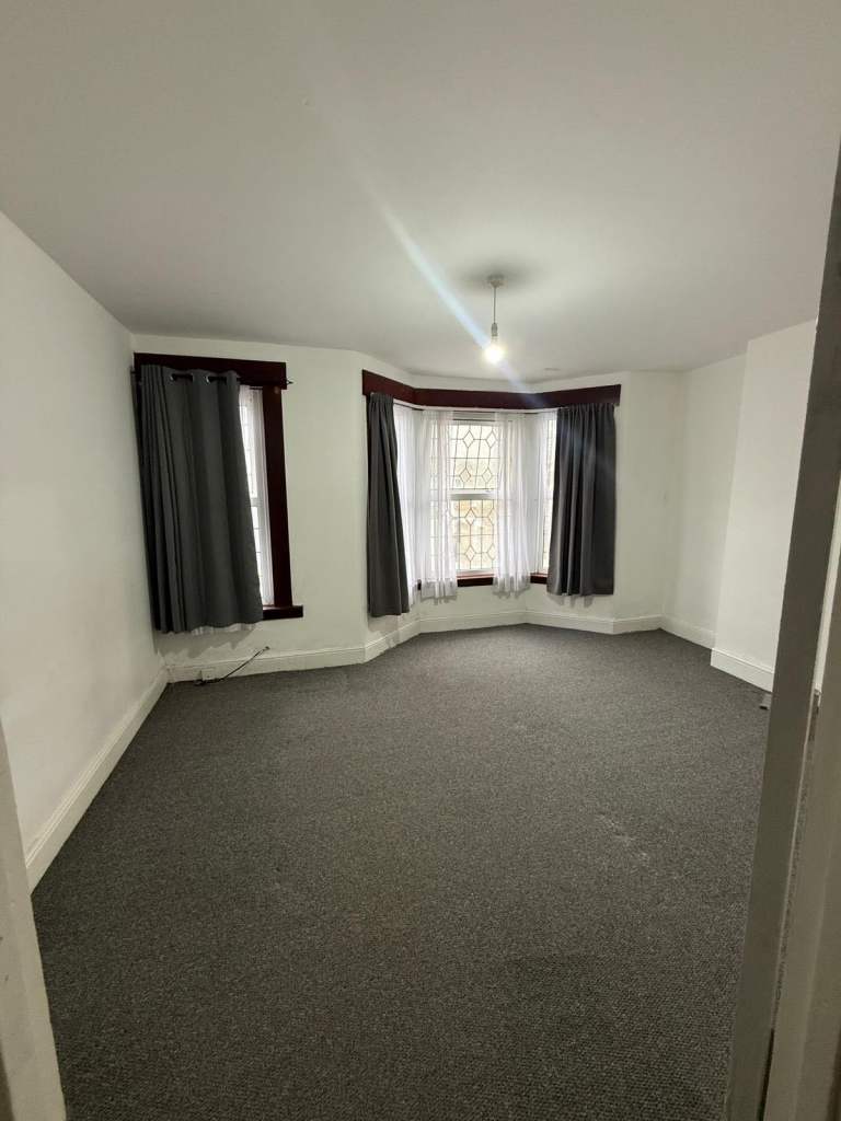 4 Bedroom 2 Bathroom house ToLet